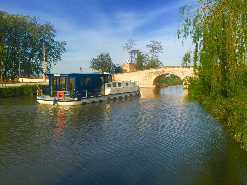 La Péniche F