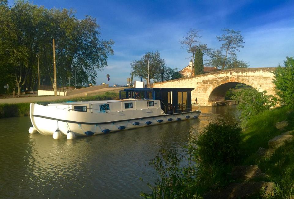 bateau La Péniche F