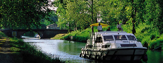 self drive canal boats Homps