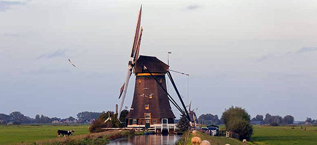 self drive canal boats Alphen