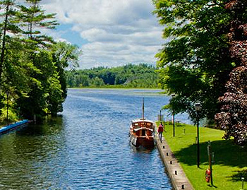 Location bateaux sur le Canal Rideau